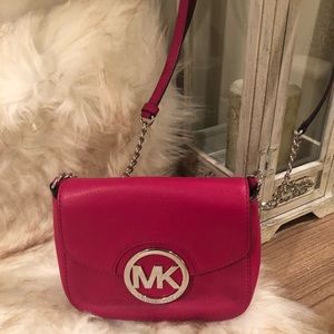 Michael Kors Small Fulton Crossbody Fuchsia